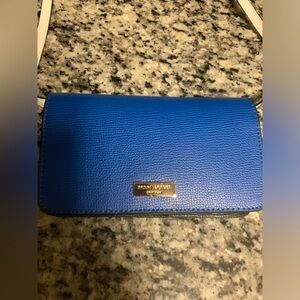 Henri Bendel Blue Saffiano Phone Case Wallet Crossbody White Removable Strap